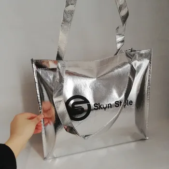 1000 adet / grup Özel Logo Gümüş Metalik Lazer dokunmamış alışveriş çantası saplı çanta omuz çantaları Toptan