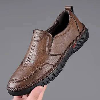 Erkekler rahat ayakkabılar deri makosenler 2022 Yeni erkek Araba sürüş ayakkabısı Rahat Yürüyüş Ayakkabısı Zapatos De Hombre Erkek Ayakkabı üzerinde Kayma