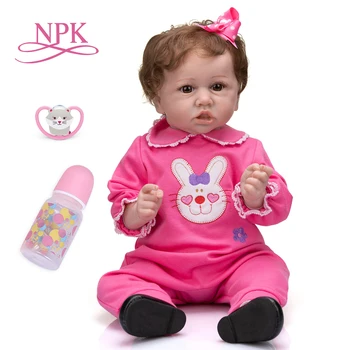 NPK 56 CM Yumuşak Vücut Reborn Yürümeye Başlayan Saskia Pembe Elbise Sevimli Bebek Kız Bebek El köklü saç Yüksek Kaliteli El Yapımı bebek